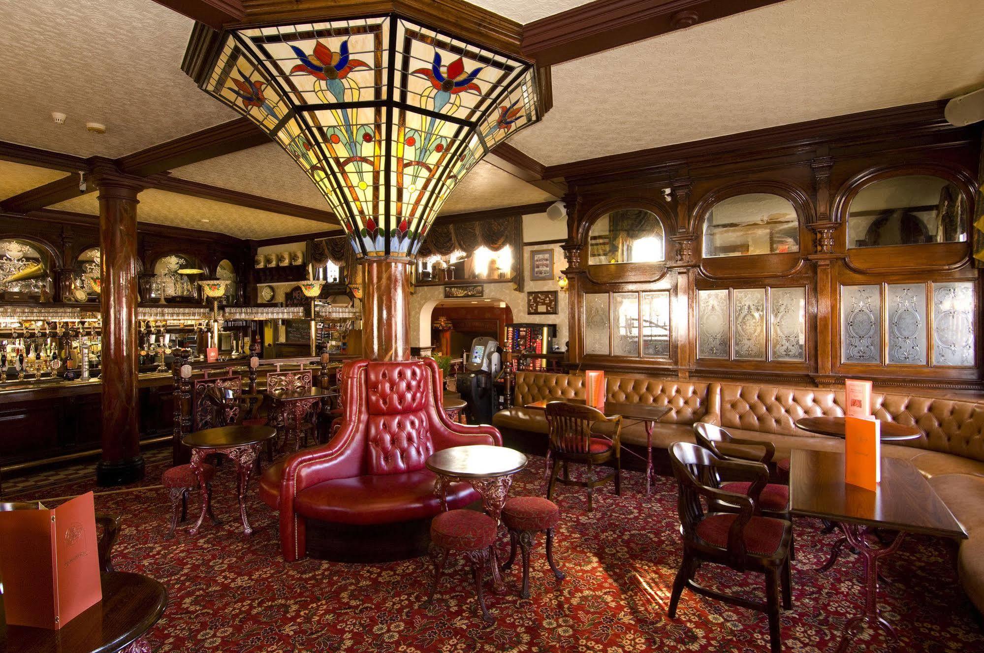The Railway Hotel Worthing Exterior photo