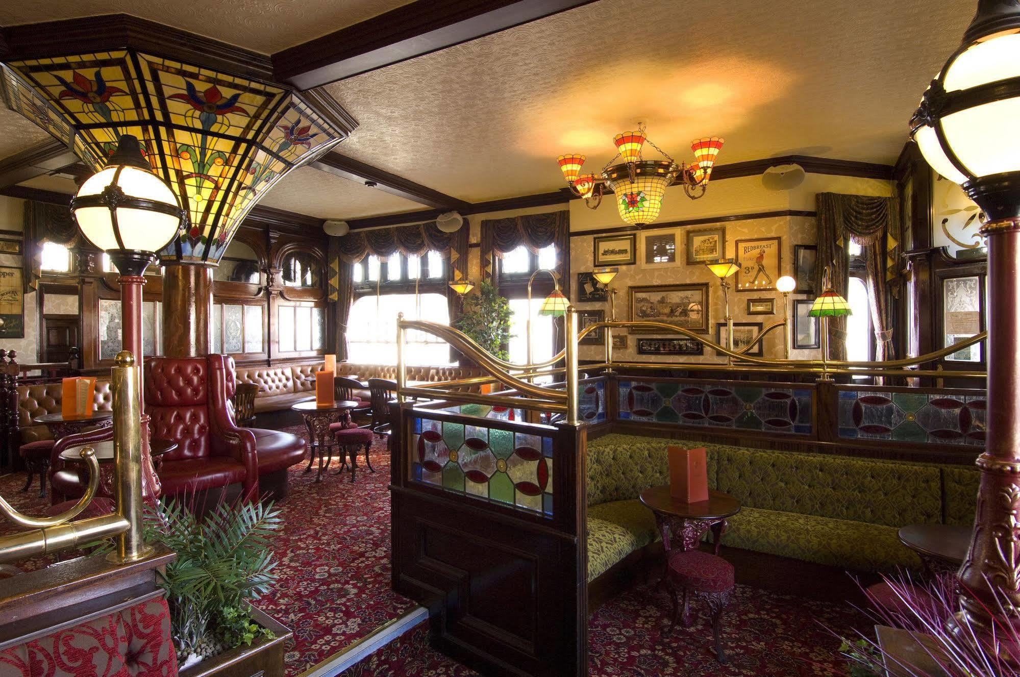 The Railway Hotel Worthing Exterior photo